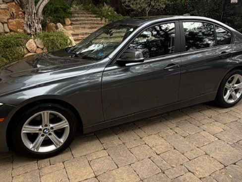 Used 2015 BMW 320i Sedan RWD image 24