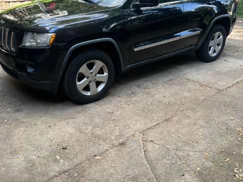 Used 2012 Jeep Grand Cherokee Laredo AWD/4WD image 21