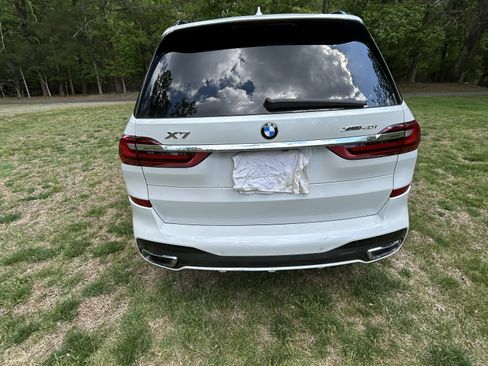 Used 2020 BMW X7 xDrive40i w/ M Sport Package AWD/4WD image 22