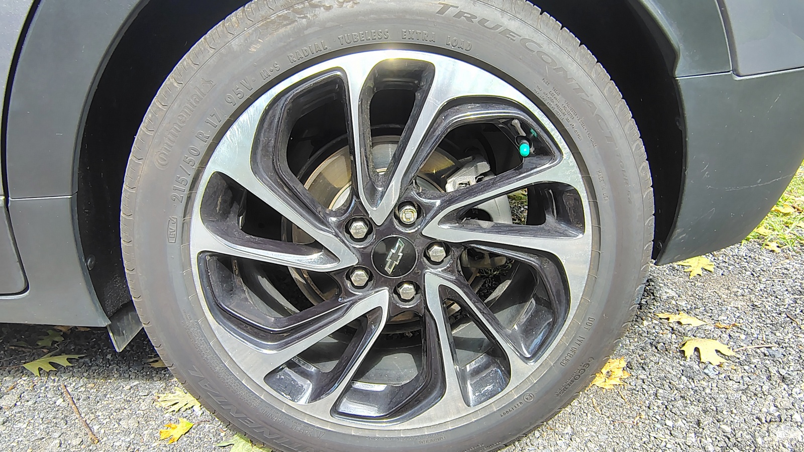 Used 2022 Chevrolet Bolt EUV Premier w/ Super Cruise Package FWD image 18