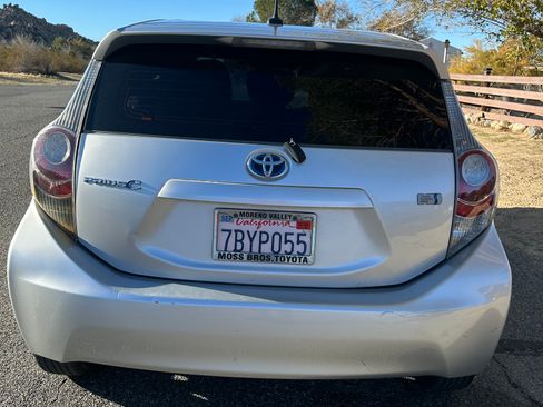 Used 2013 Toyota Prius C Three image 6