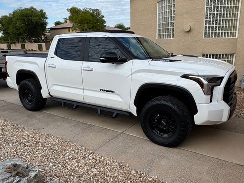 Used 2024 Toyota Tundra Limited AWD/4WD image 1