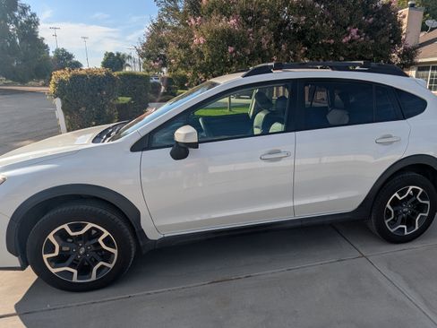 Used 2017 Subaru Crosstrek 2.0i Limited AWD/4WD image 2