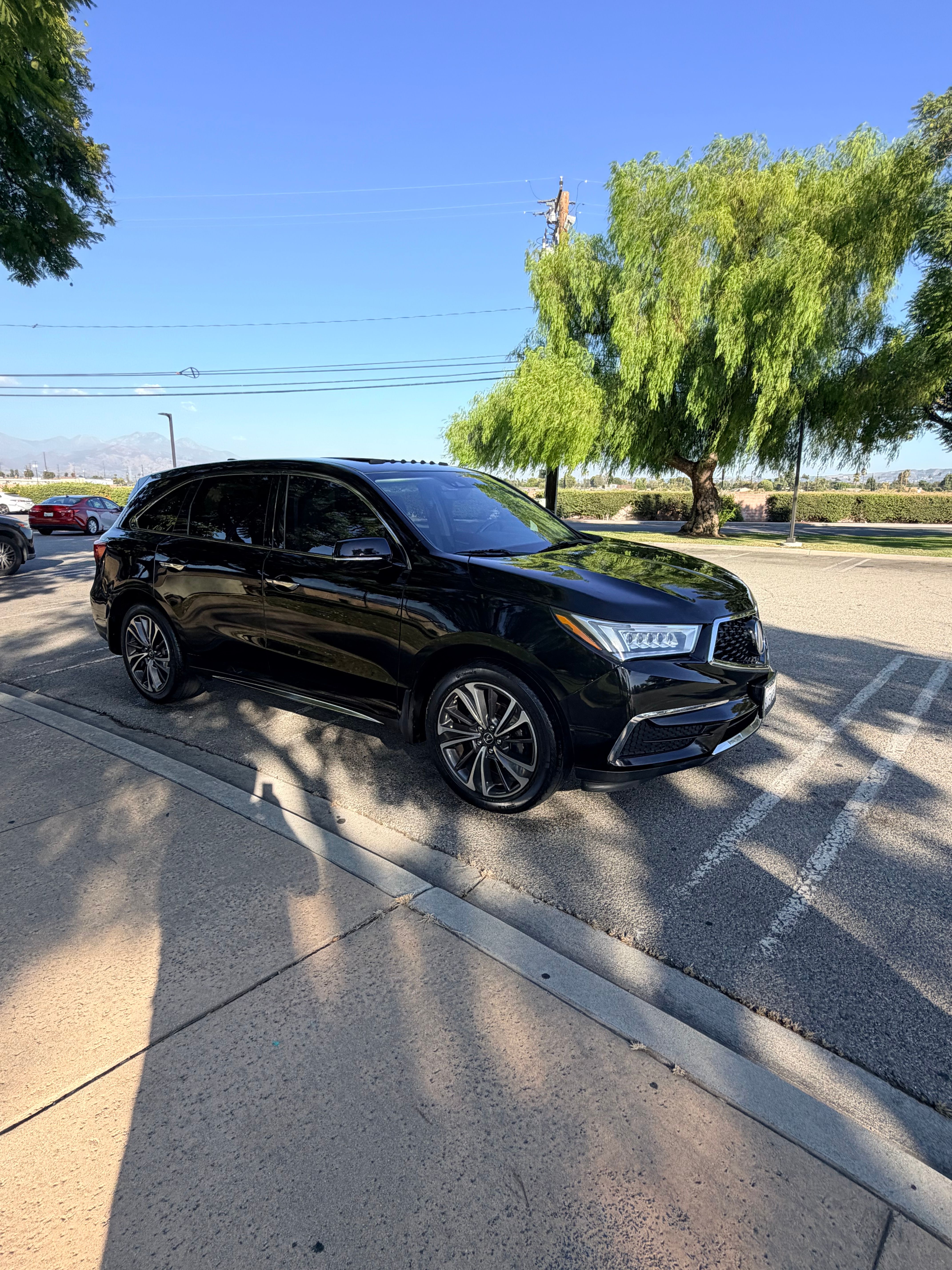 Used 2020 Acura MDX w/ Technology Package FWD image 1
