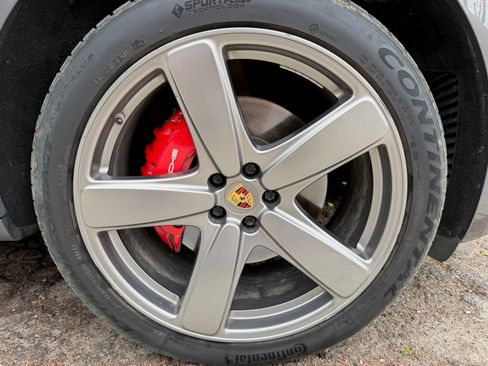 Used 2018 Porsche Macan GTS AWD/4WD image 23