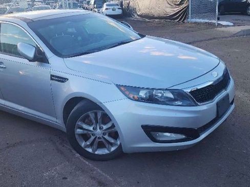 Used 2013 Kia Optima EX w/ Premium Pkg image 4