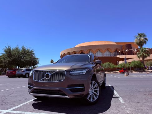 Used 2017 Volvo XC90 T8 Inscription w/ Vision Package AWD/4WD image 1