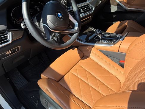 Used 2023 BMW X5 xDrive40i w/ Executive Package image 9