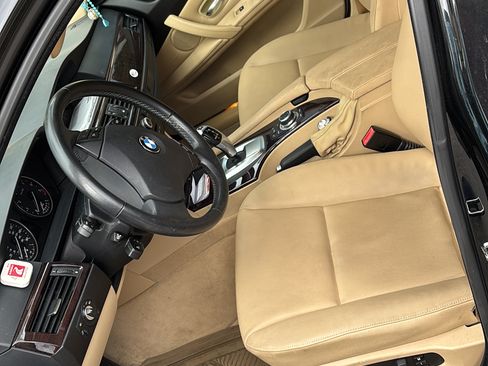 Used 2010 BMW 528i Sedan image 6