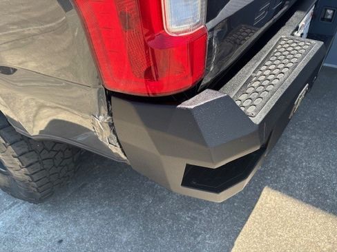 Used 2019 Ford F250 XLT w/ XLT Value Package image 12