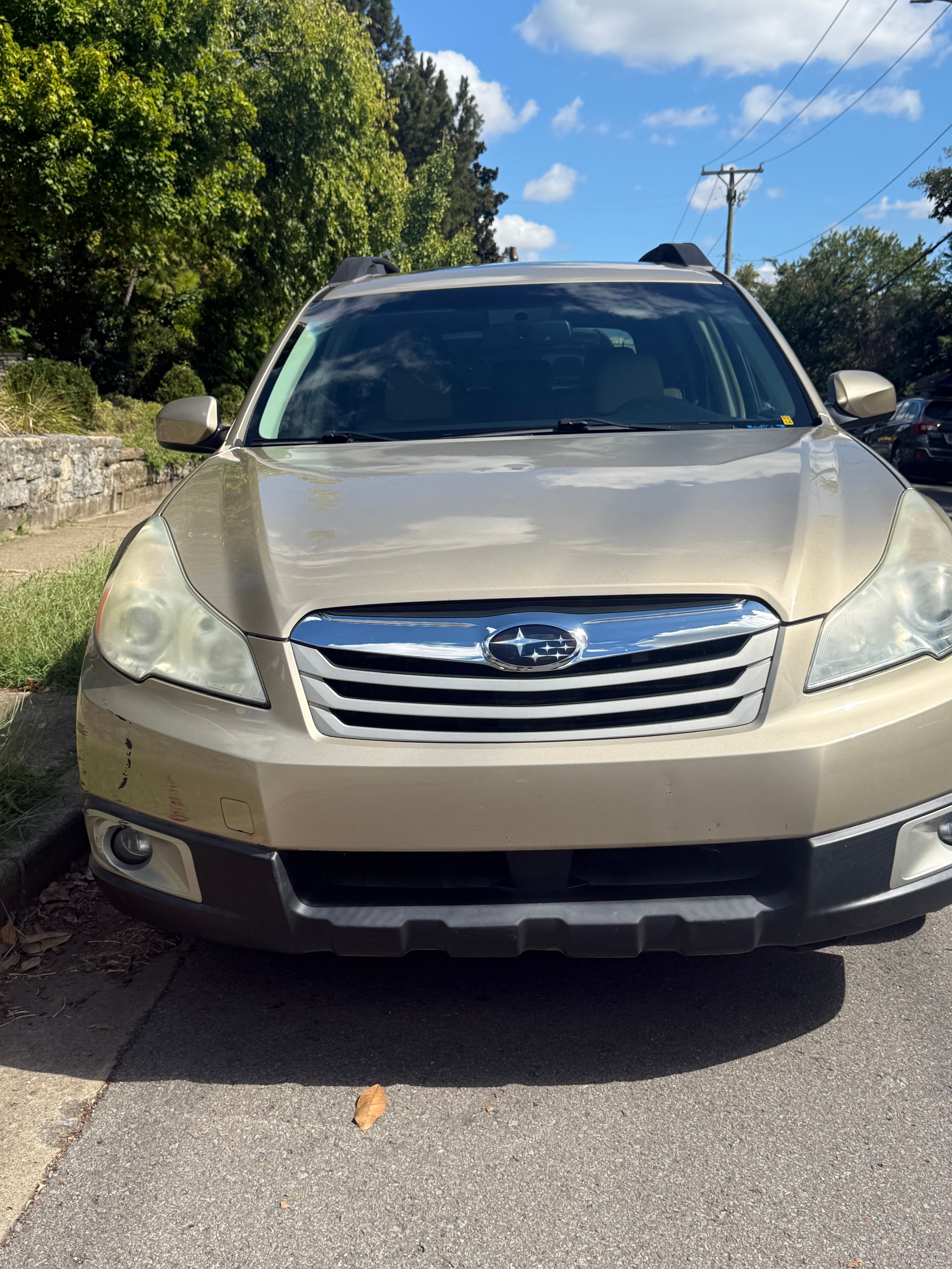 Used 2010 Subaru Outback 2.5i Premium AWD/4WD image 6