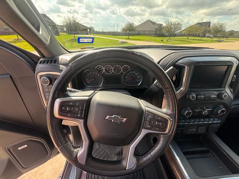 Used 2020 Chevrolet Silverado 1500 LT Trail Boss image 13