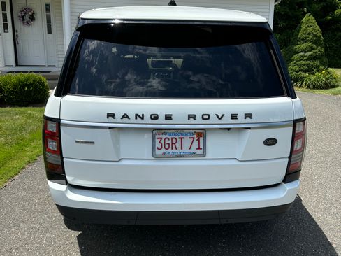 Used 2017 Land Rover Range Rover Supercharged image 4