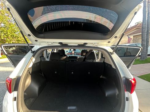 Used 2019 Kia Sportage LX FWD image 6
