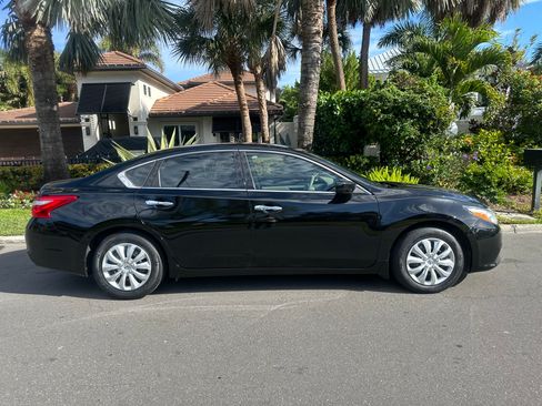 Used 2017 Nissan Altima 2.5 S w/ Power Driver Seat Package image 1