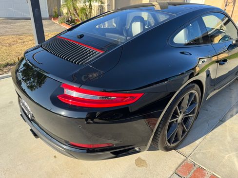 Used 2018 Porsche 911 Carrera T RWD image 5