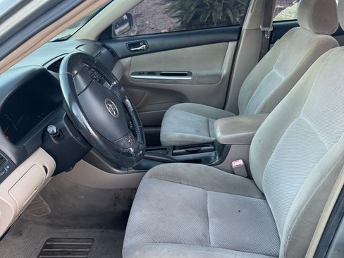Used 2005 Toyota Camry SE FWD image 6