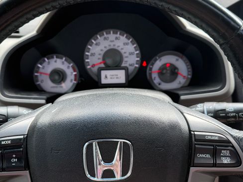 Used 2012 Honda Pilot Touring image 2