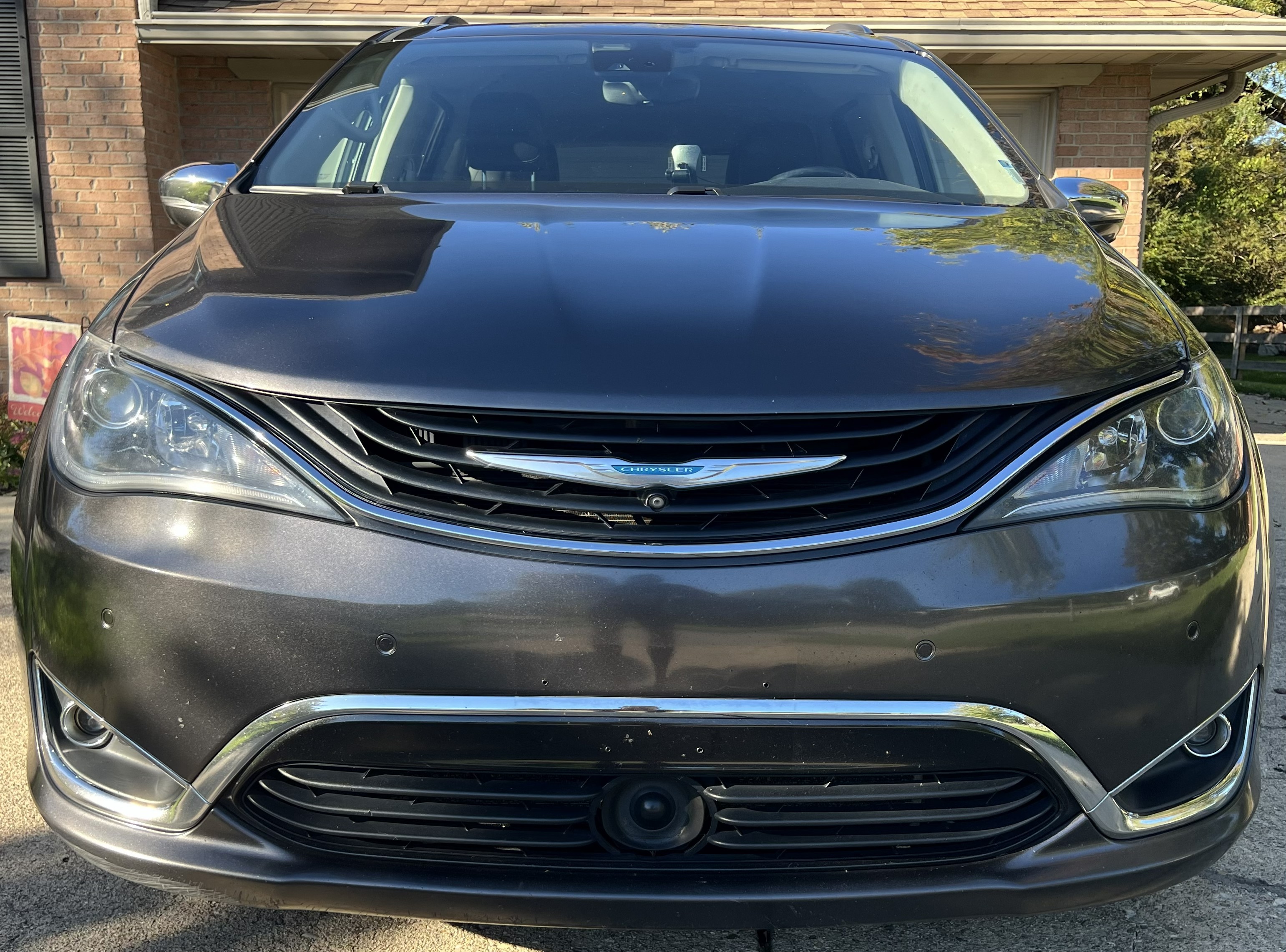 Used 2017 Chrysler Pacifica Platinum FWD image 1