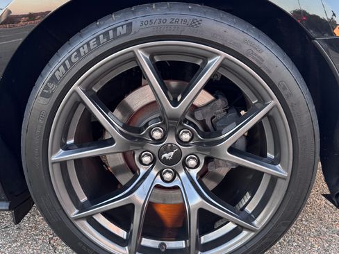 Used 2019 Ford Mustang GT Premium w/ Performance Package - Level 2 RWD image 15
