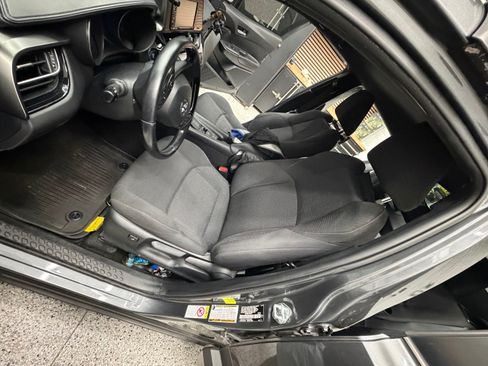 Used 2018 Toyota C-HR XLE image 11