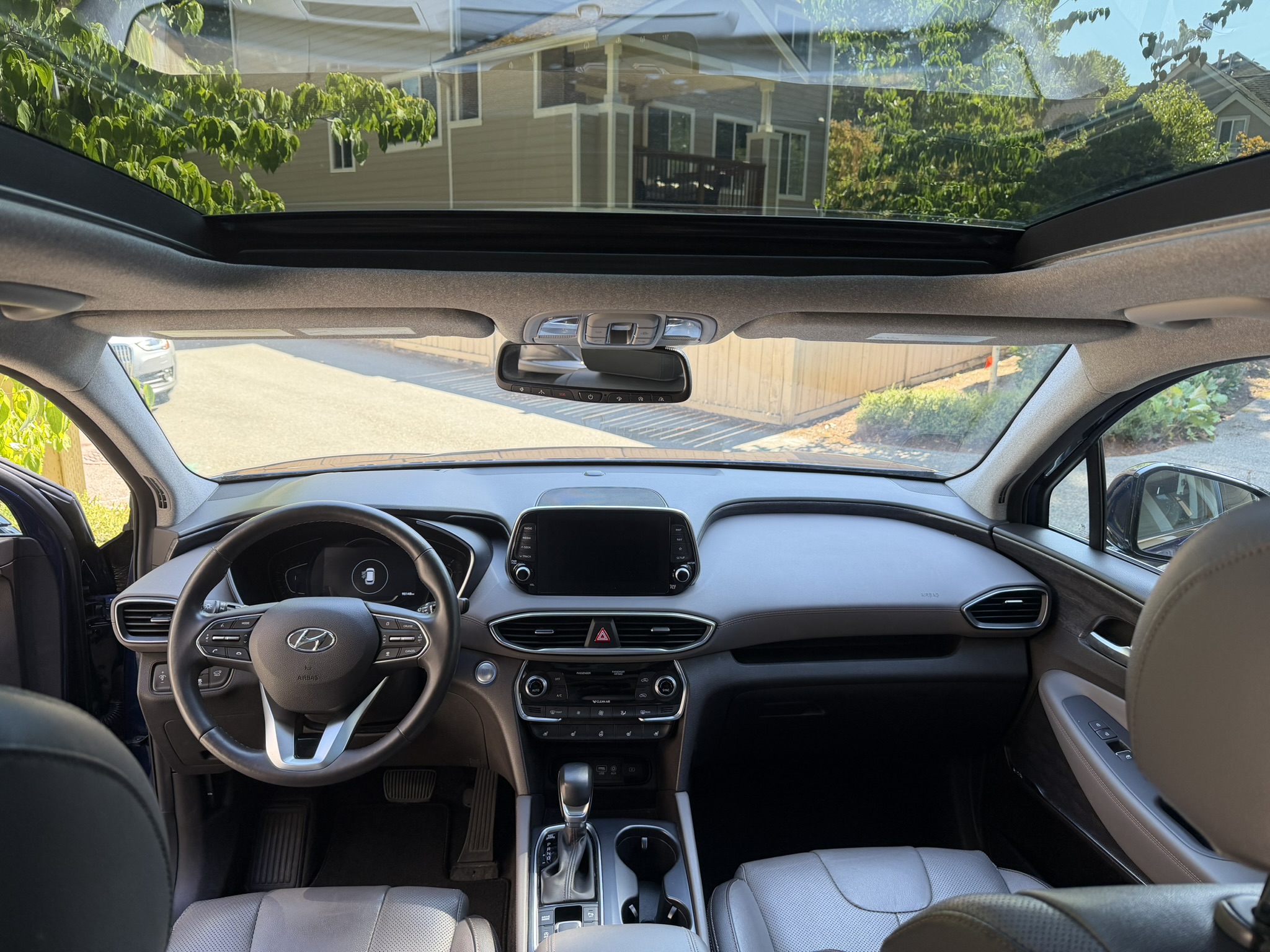 Used 2019 Hyundai Santa Fe AWD w/ Cargo Package image 11
