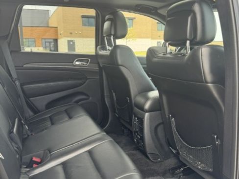 Used 2015 Jeep Grand Cherokee Limited RWD image 12