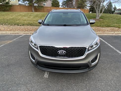Used 2016 Kia Sorento LX image 13