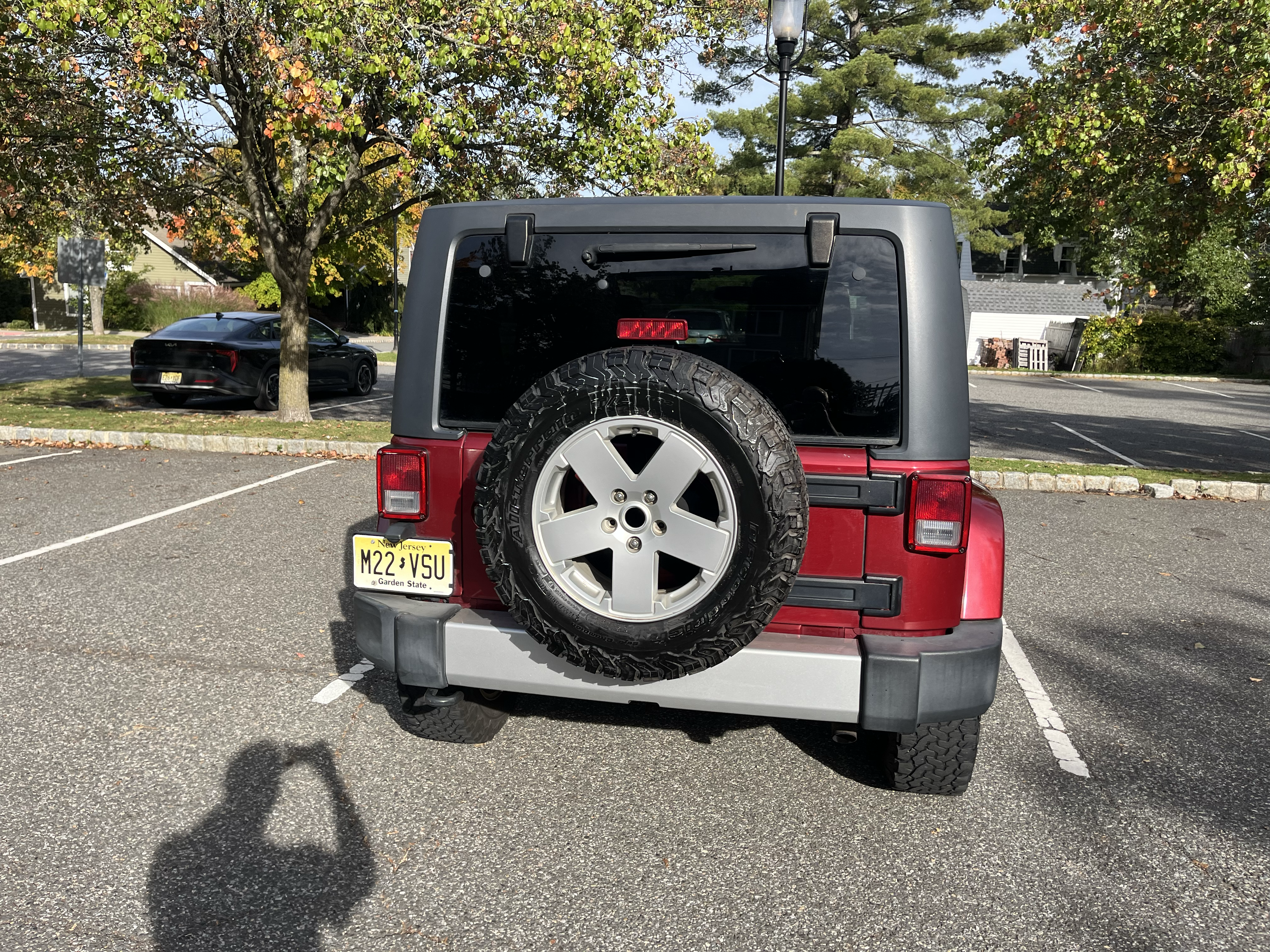 Used 2012 Jeep Wrangler Sahara w/ Connectivity Group AWD/4WD image 10