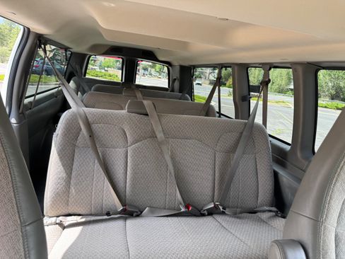 Used 2017 Chevrolet Express 3500 LT w/ LT Preferred Equipment Group RWD image 14