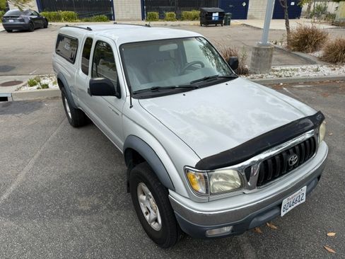 Used 2003 Toyota Tacoma PreRunner RWD image 4