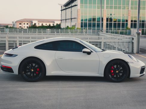 Used 2022 Porsche 911 Carrera S RWD image 10