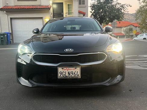 Used 2018 Kia Stinger image 2