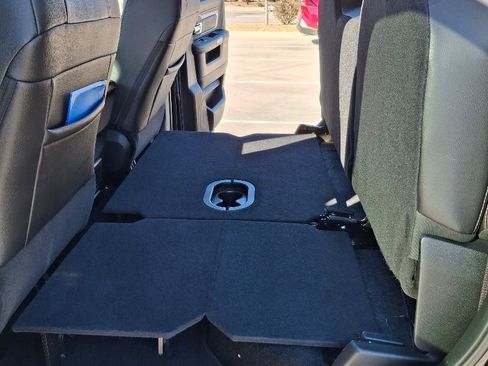 Used 2016 RAM 3500 Laramie image 31