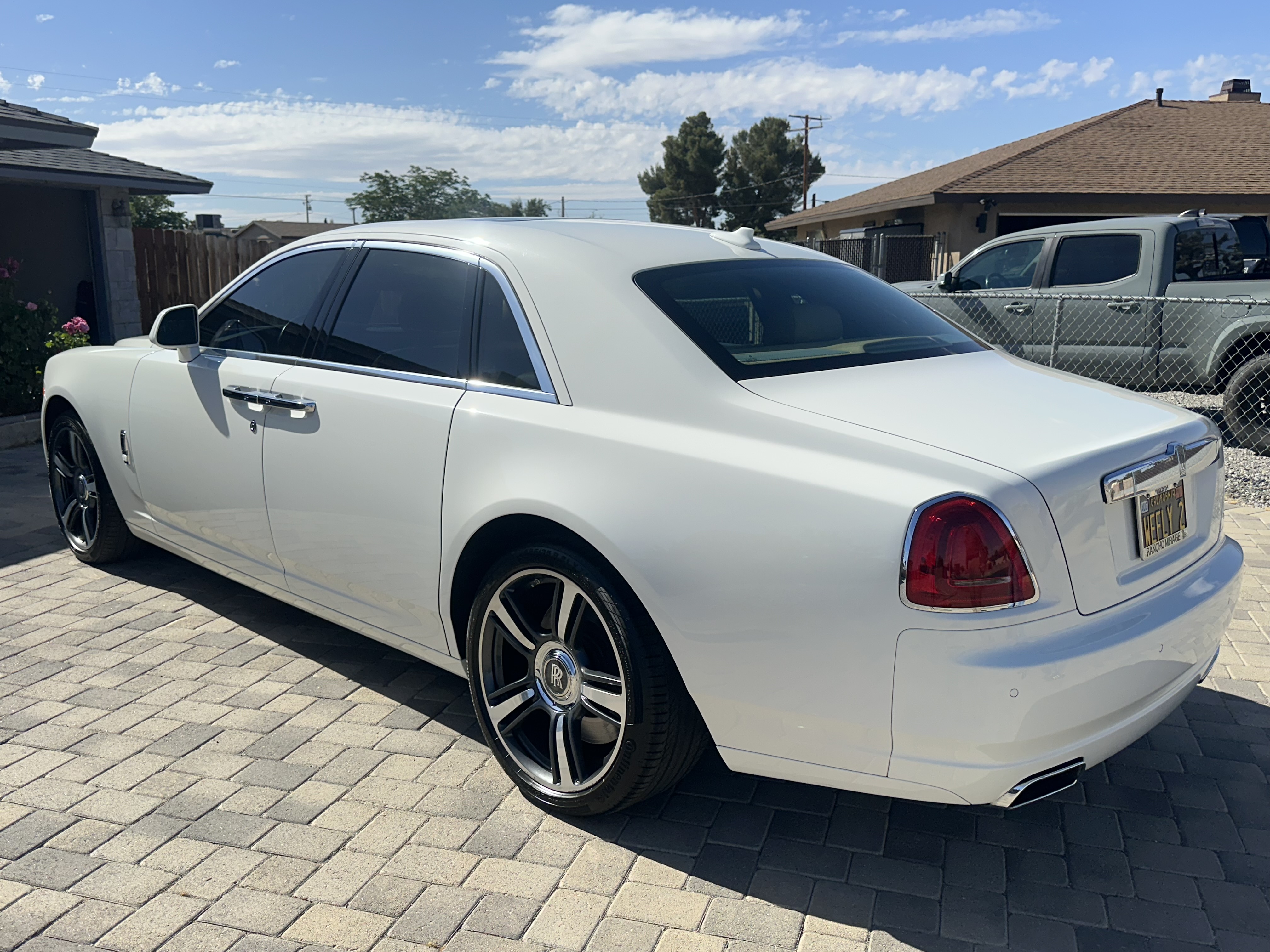 Used 2013 Rolls-Royce Ghost RWD image 2