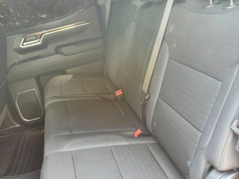 Used 2025 Chevrolet Silverado 1500 LT RWD image 6