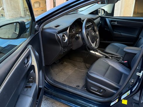 Used 2019 Toyota Corolla XLE w/ Protection Package FWD image 11