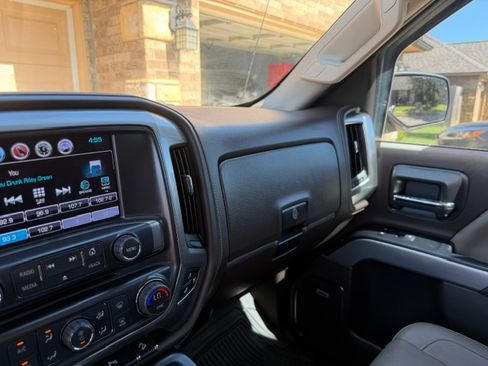 Used 2018 Chevrolet Silverado 1500 LTZ Z71 w/ LTZ Plus Package AWD/4WD image 5