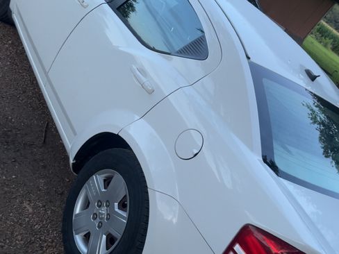 Used 2010 Dodge Avenger SXT FWD image 6