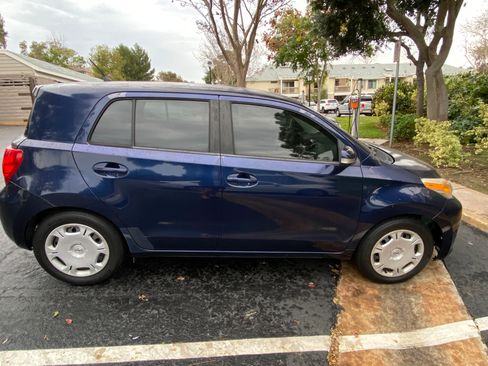 Used 2008 Scion xD image 9