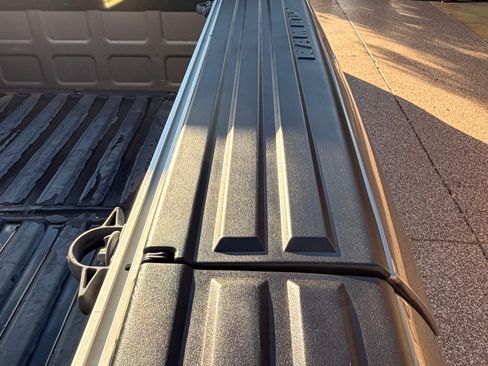 Used 2009 Dodge Ram 1500 Truck SLT image 10