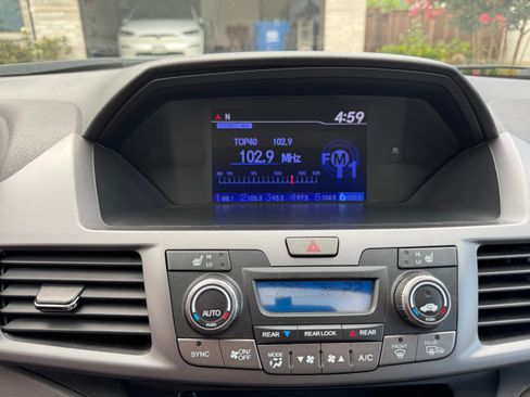 Used 2013 Honda Odyssey EX-L image 17
