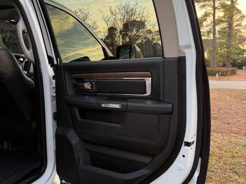 Used 2017 RAM 2500 Laramie w/ Sport Appearance Group image 15