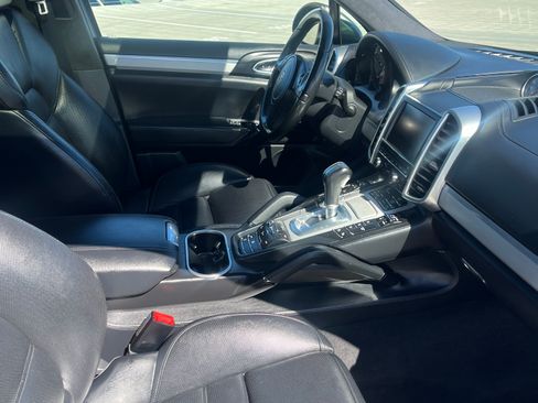 Used 2014 Porsche Cayenne AWD/4WD image 11