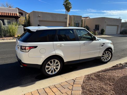Used 2015 Land Rover Range Rover Sport HSE image 2