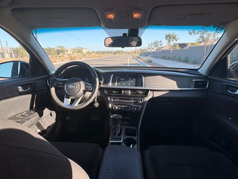 Used 2020 Kia Optima LX FWD image 9