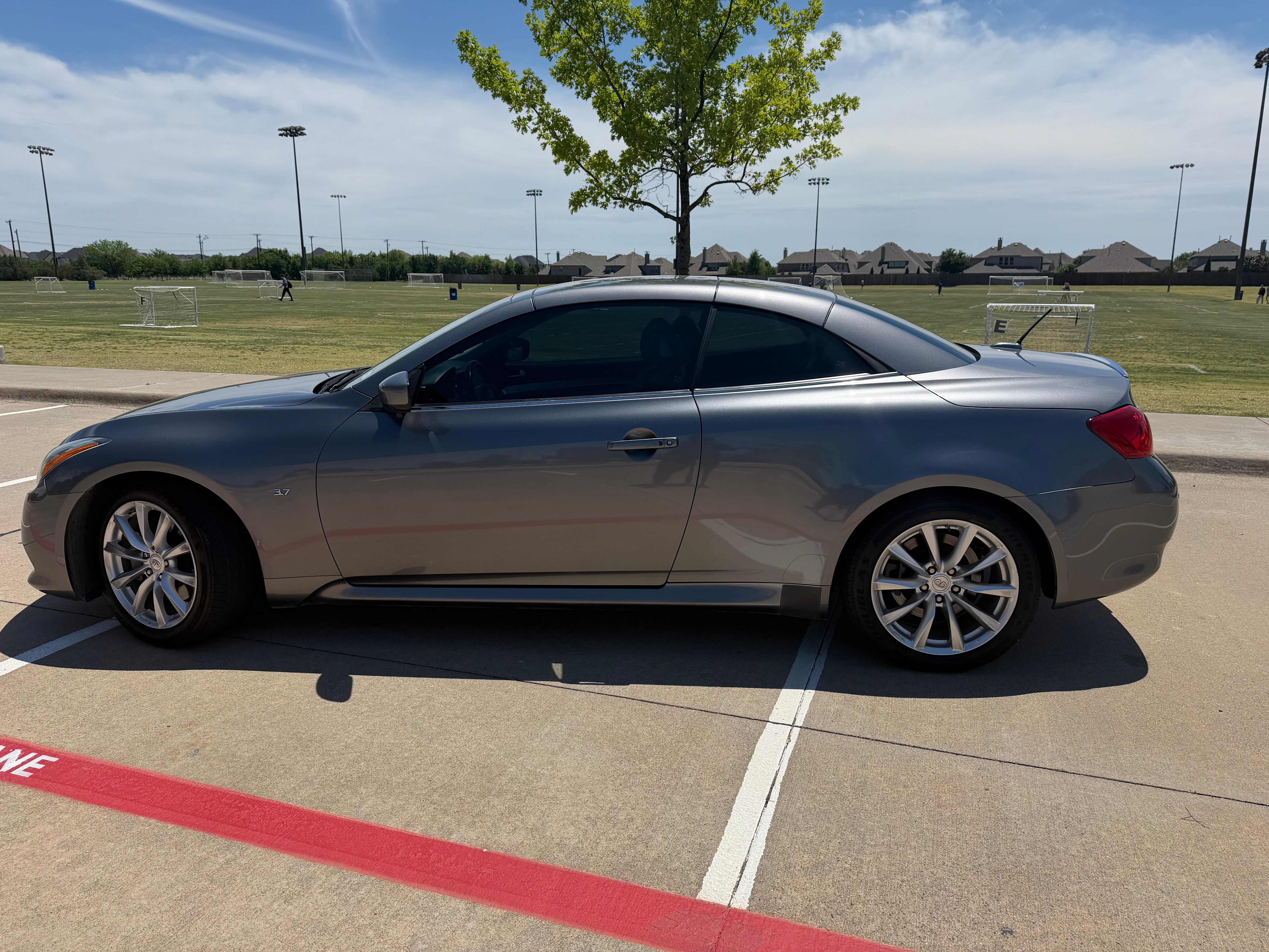 Used 2014 INFINITI Q60 Convertible w/ Premium Package RWD image 11