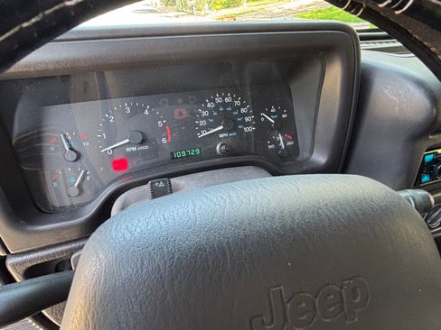 Used 1999 Jeep Wrangler Sport AWD/4WD image 12