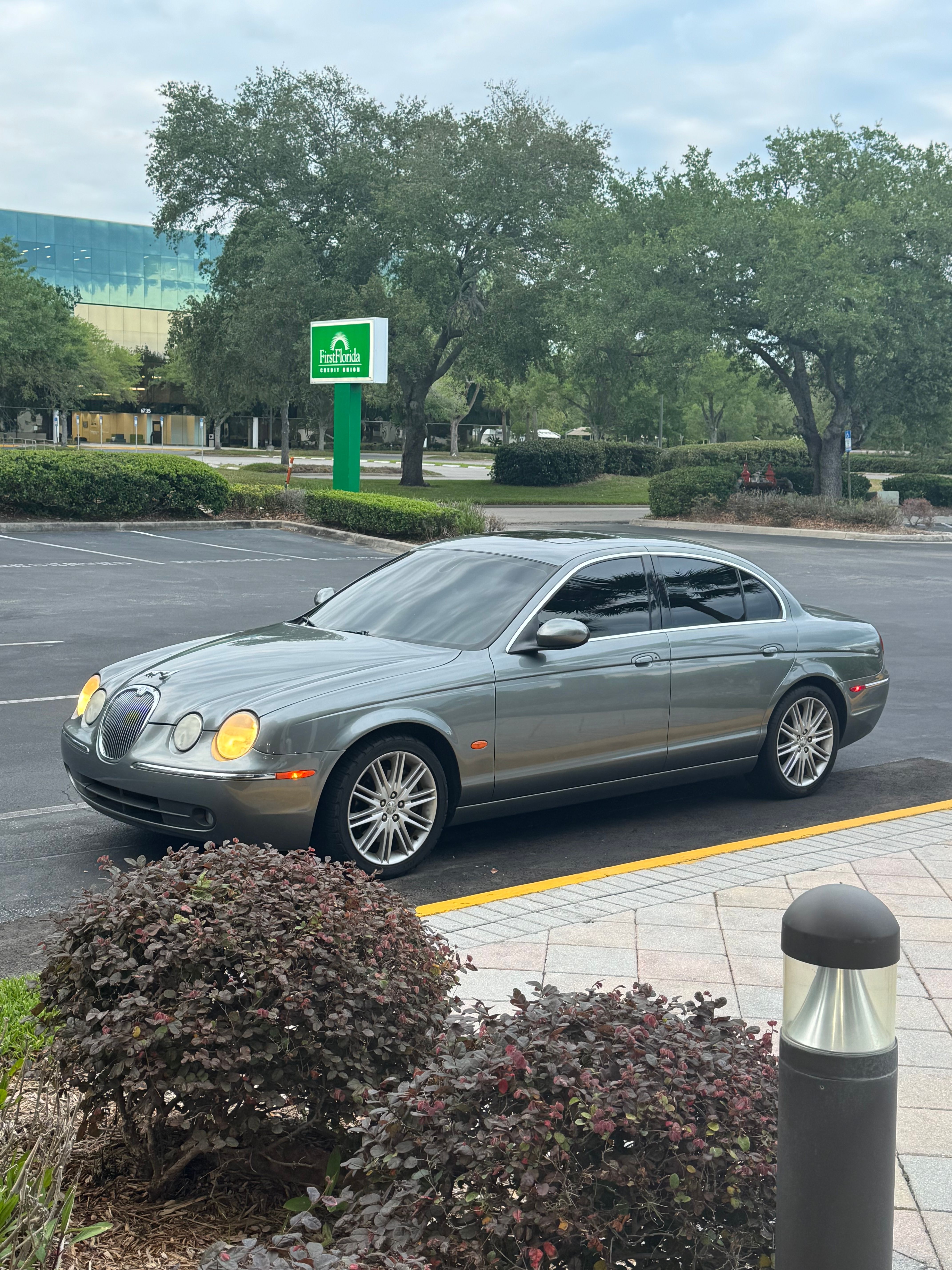 Used 2005 Jaguar S-TYPE 4.2 RWD image 9