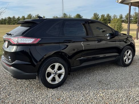 Used 2018 Ford Edge SE image 4